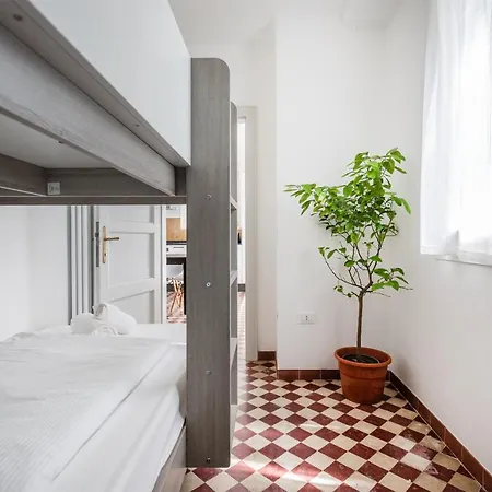 Casa Internazionale Apartment *