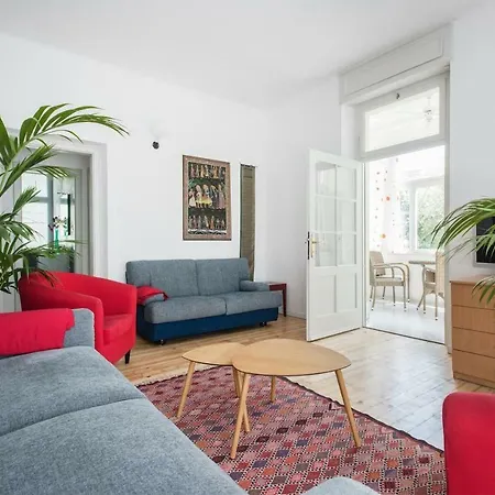 Casa Internazionale Apartment *